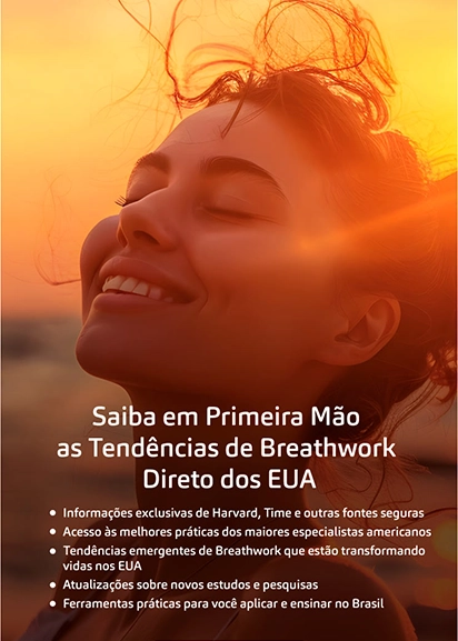 Mulher com um sonriso respirando